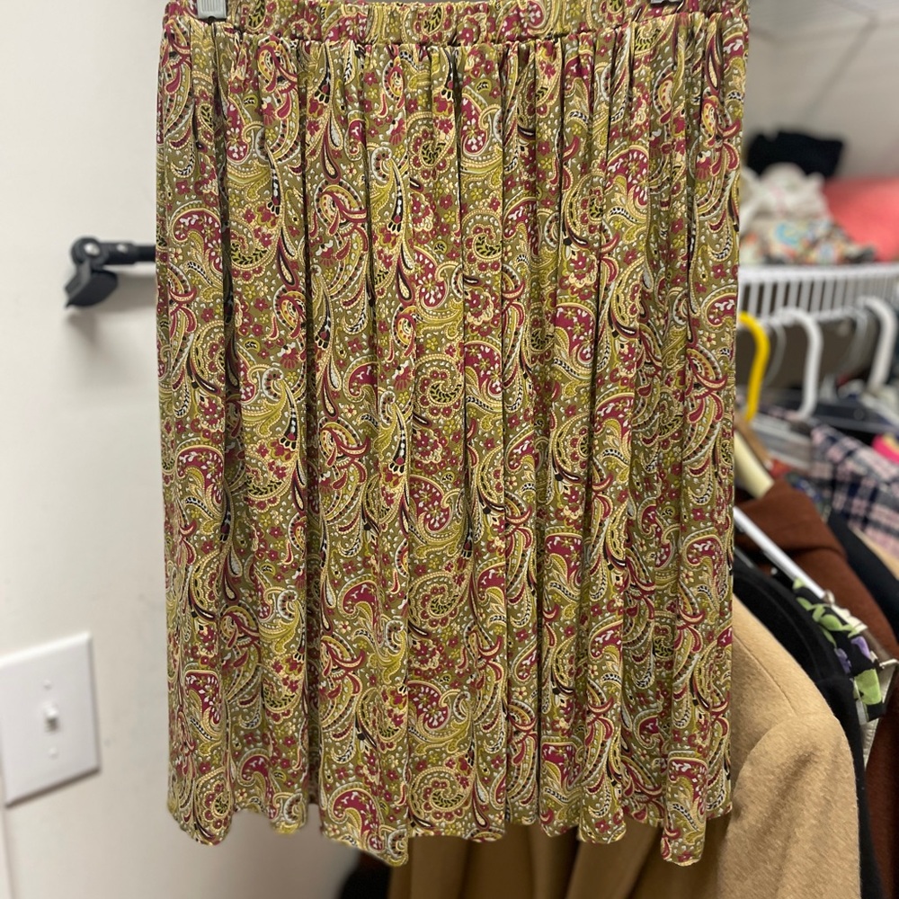 J. Crew Red and Green Skater Skirt Knee-Length Casual